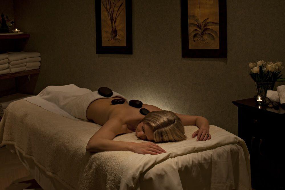 The Royal Kelowna - Bellstar Hotels & Resorts Esterno foto
