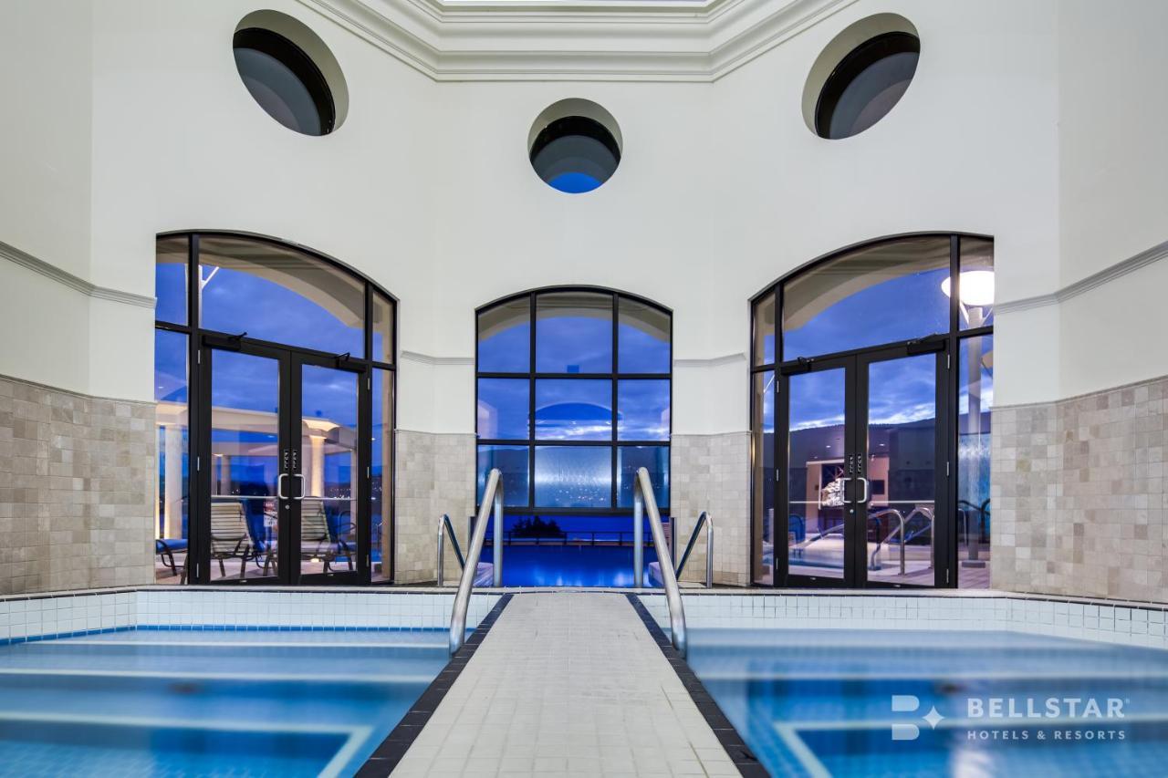 The Royal Kelowna - Bellstar Hotels & Resorts Esterno foto
